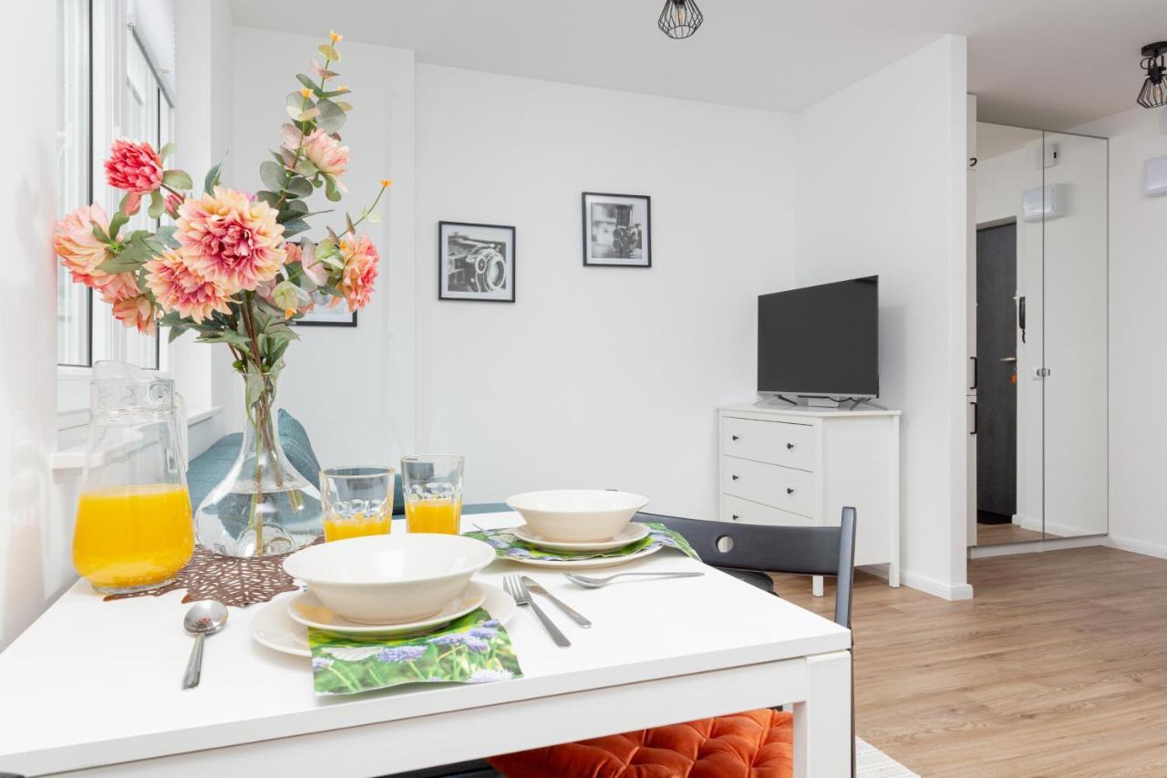 Studio Apartment Ochota Siemienskiego By Noclegi Renters ワルシャワ エクステリア 写真